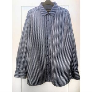 Robert Graham | Blue Geometric Cube Button Down Shirt (L / 16.5)